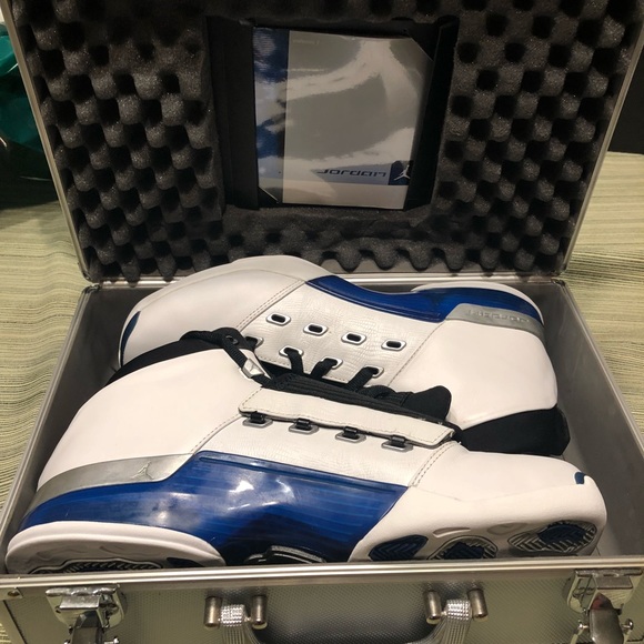 OG Retro 17’s Wizards Home - Picture 4 of 5